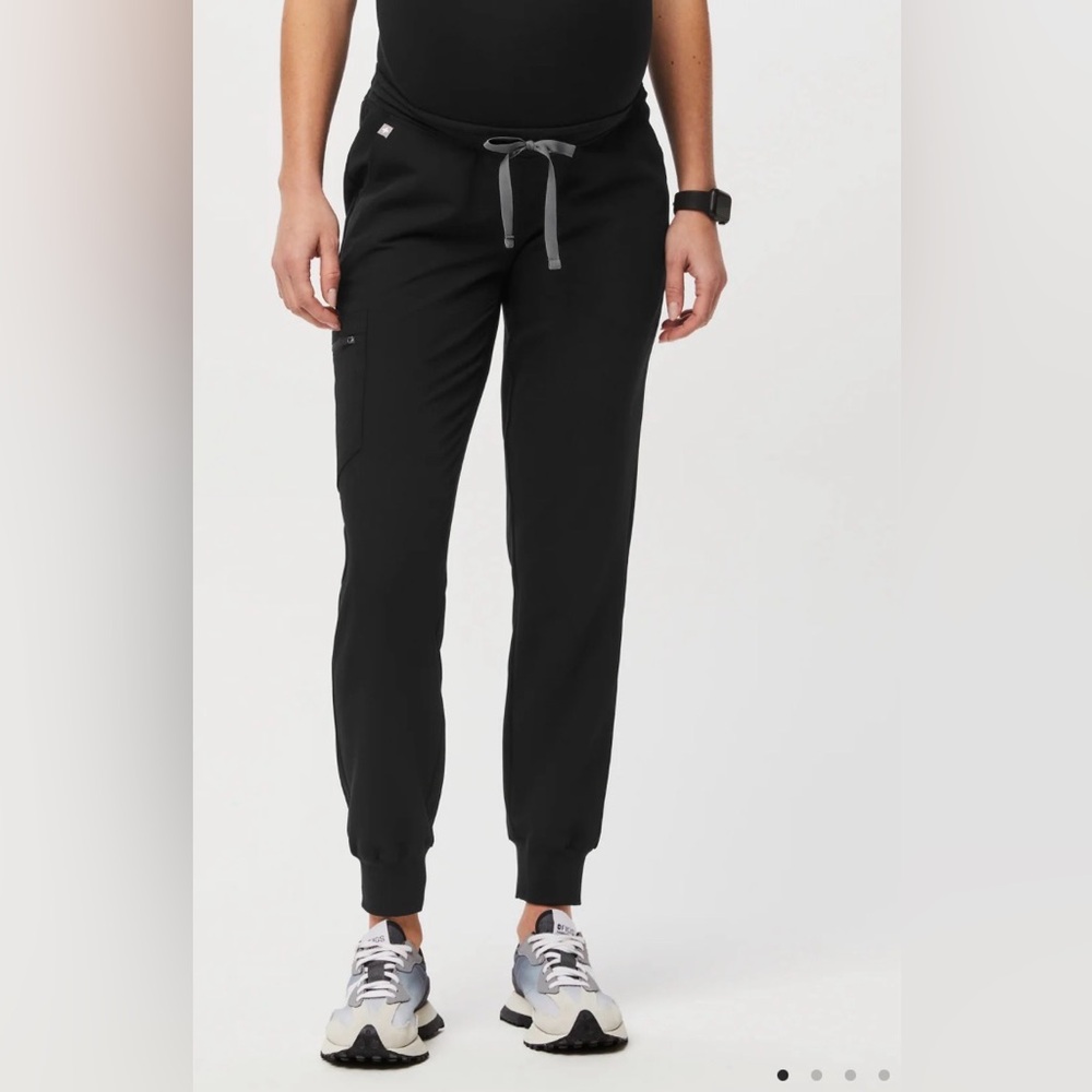 Maternity Figs Black Zamora Jogger Scrubs